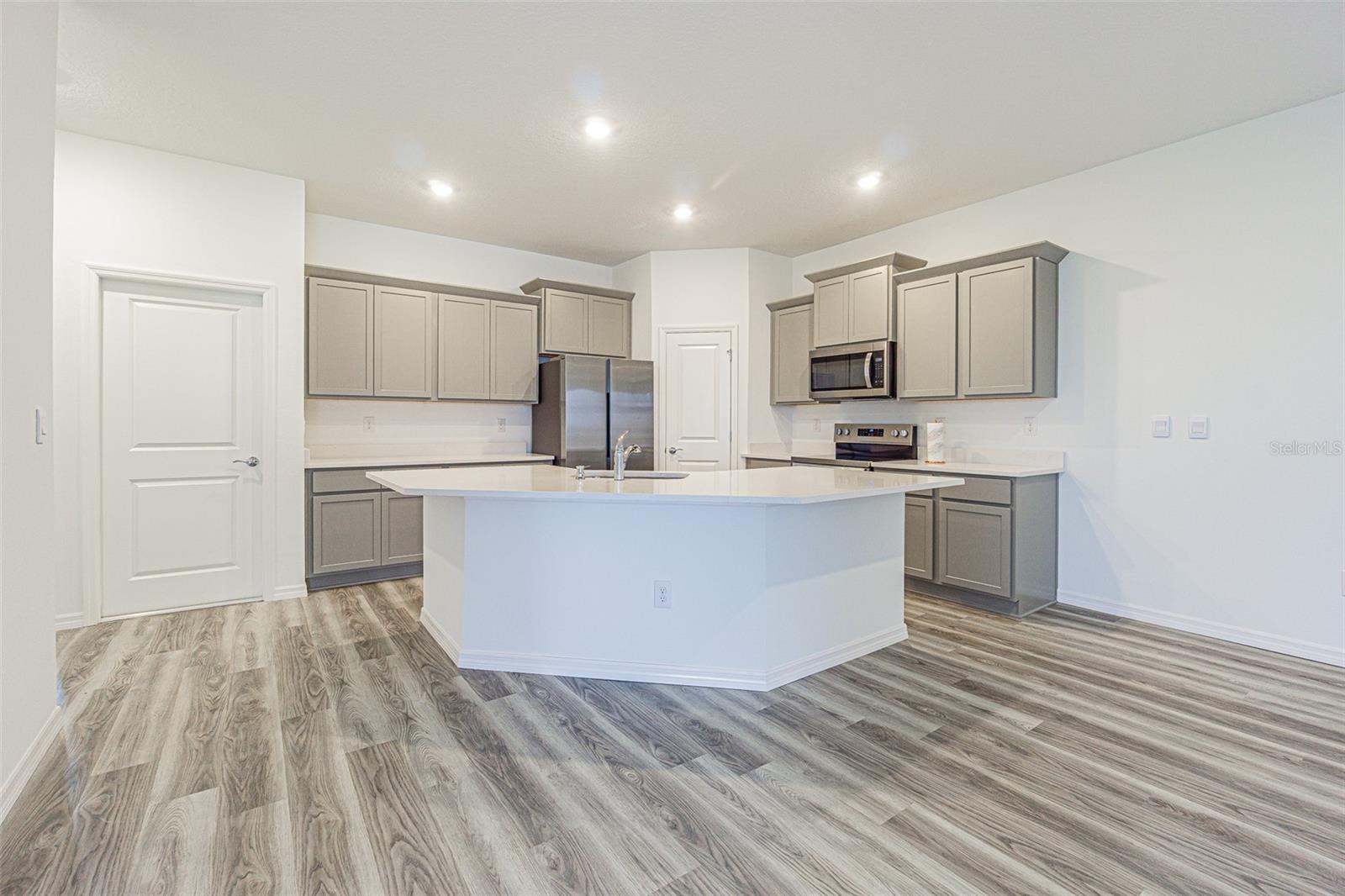 TOWNS/WOODSDALE PH 1 - Residential Lease