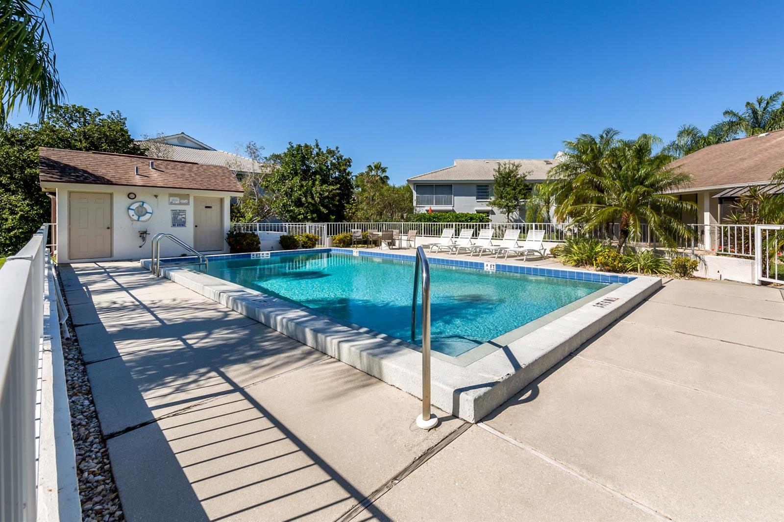 GREENVIEW VILLAS - Residential