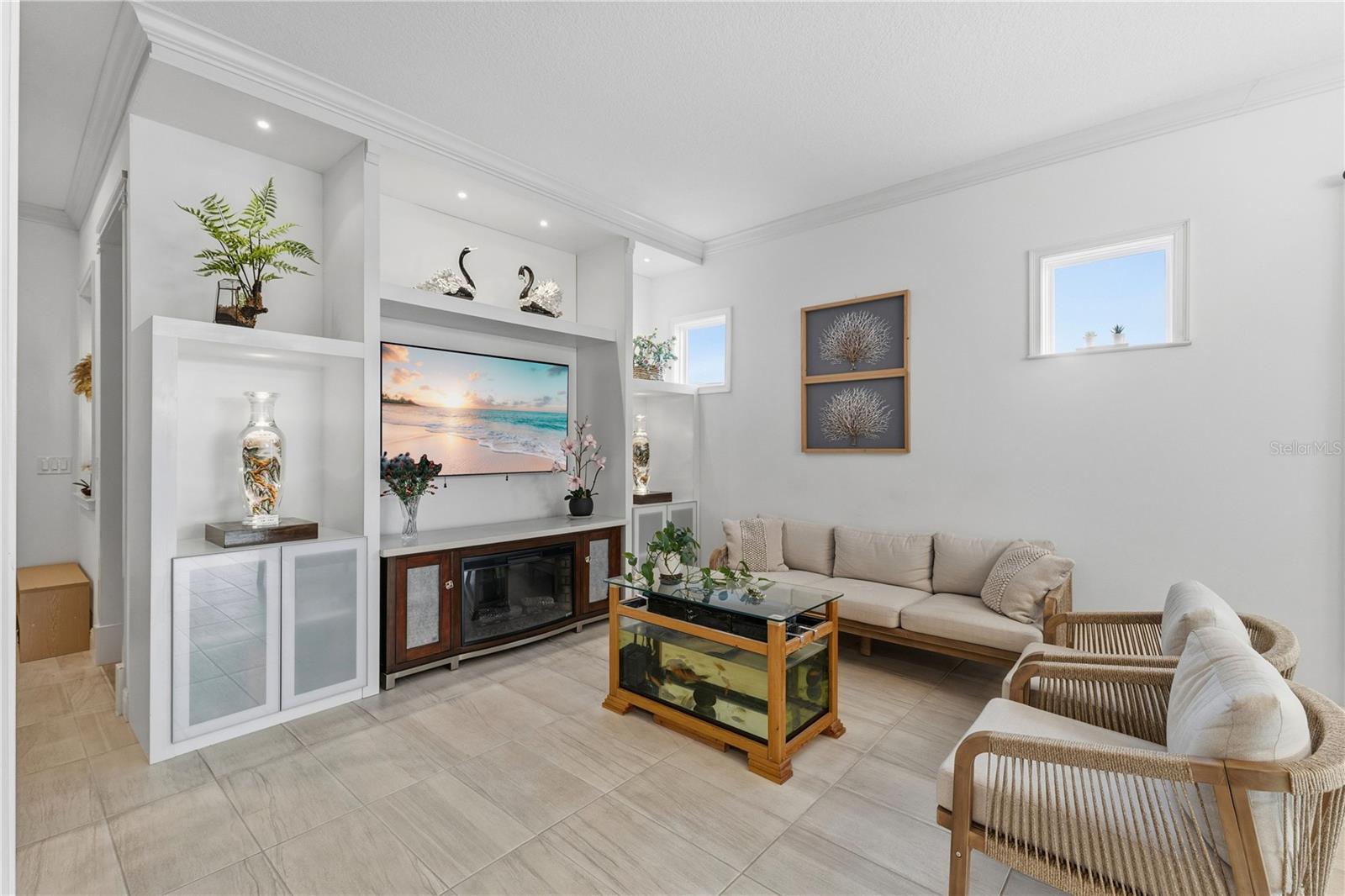 Casas a venda 3 - Jen Dantas 5092 TWIN LAKES BOULEVARD