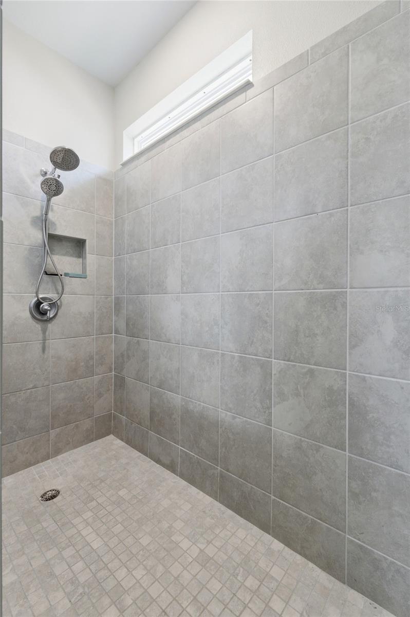 LIVE OAK LAKE PH 2 - Residential