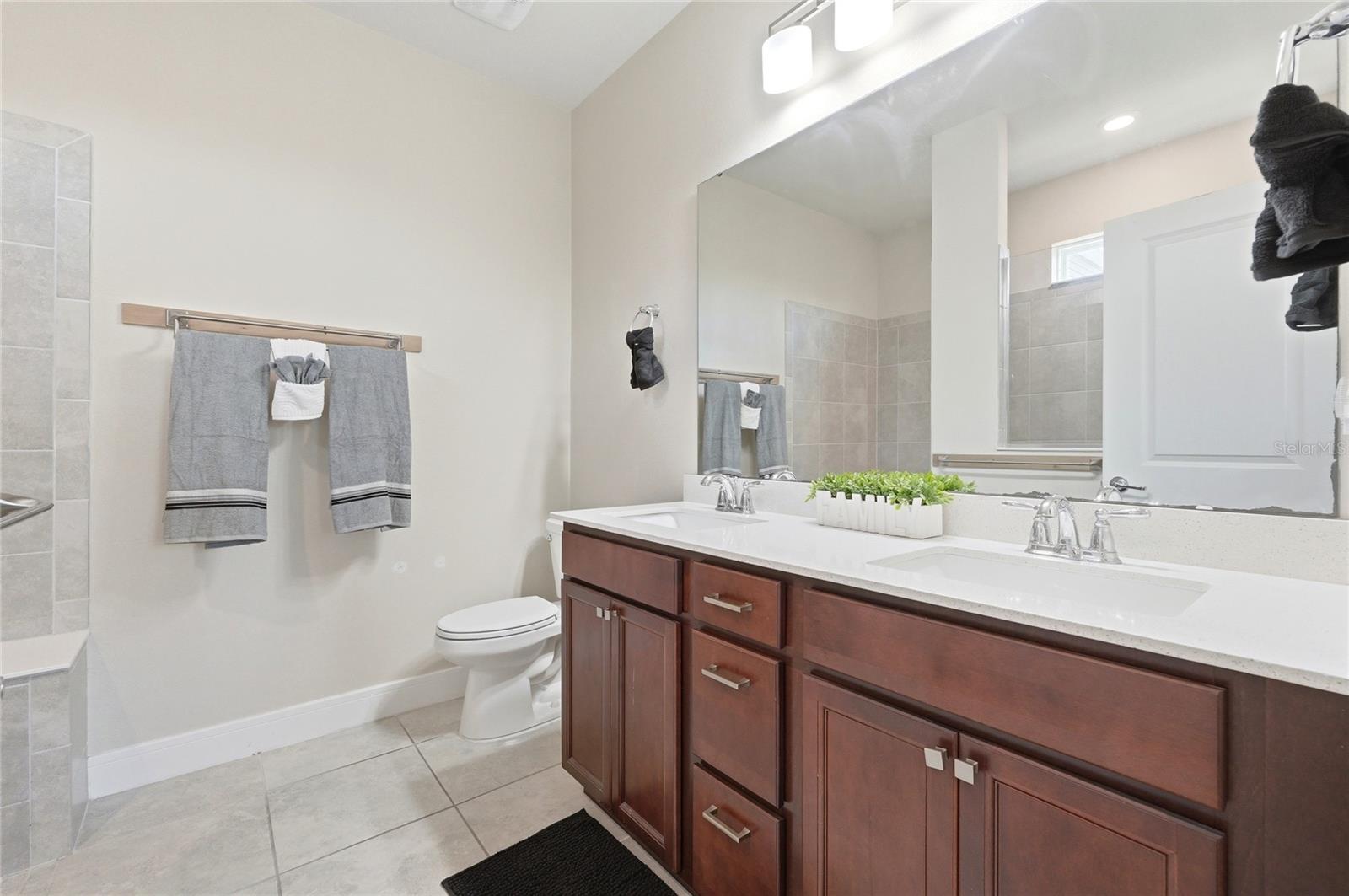 LIVE OAK LAKE PH 2 - Residential