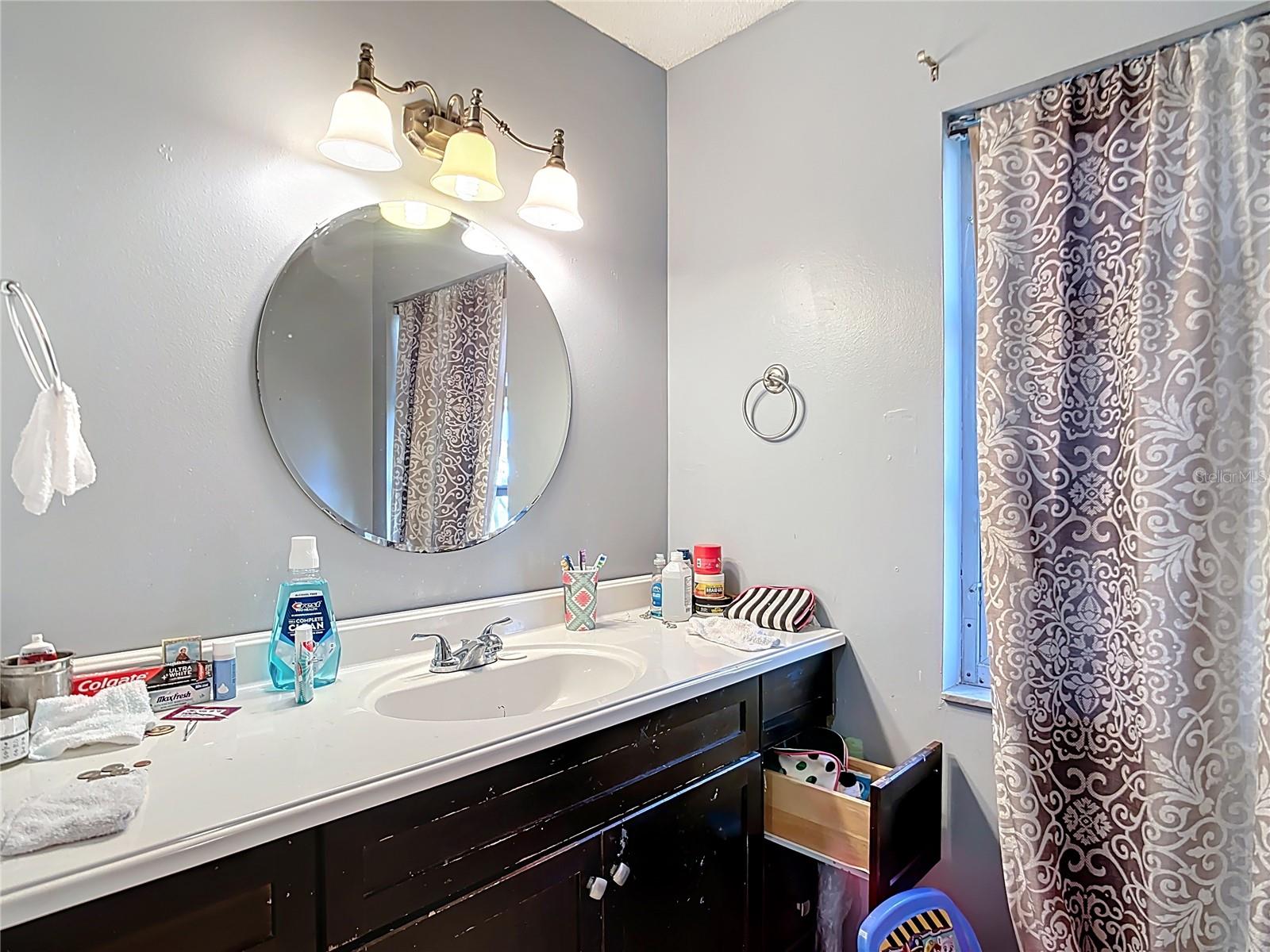 EAST VENICE - Residential