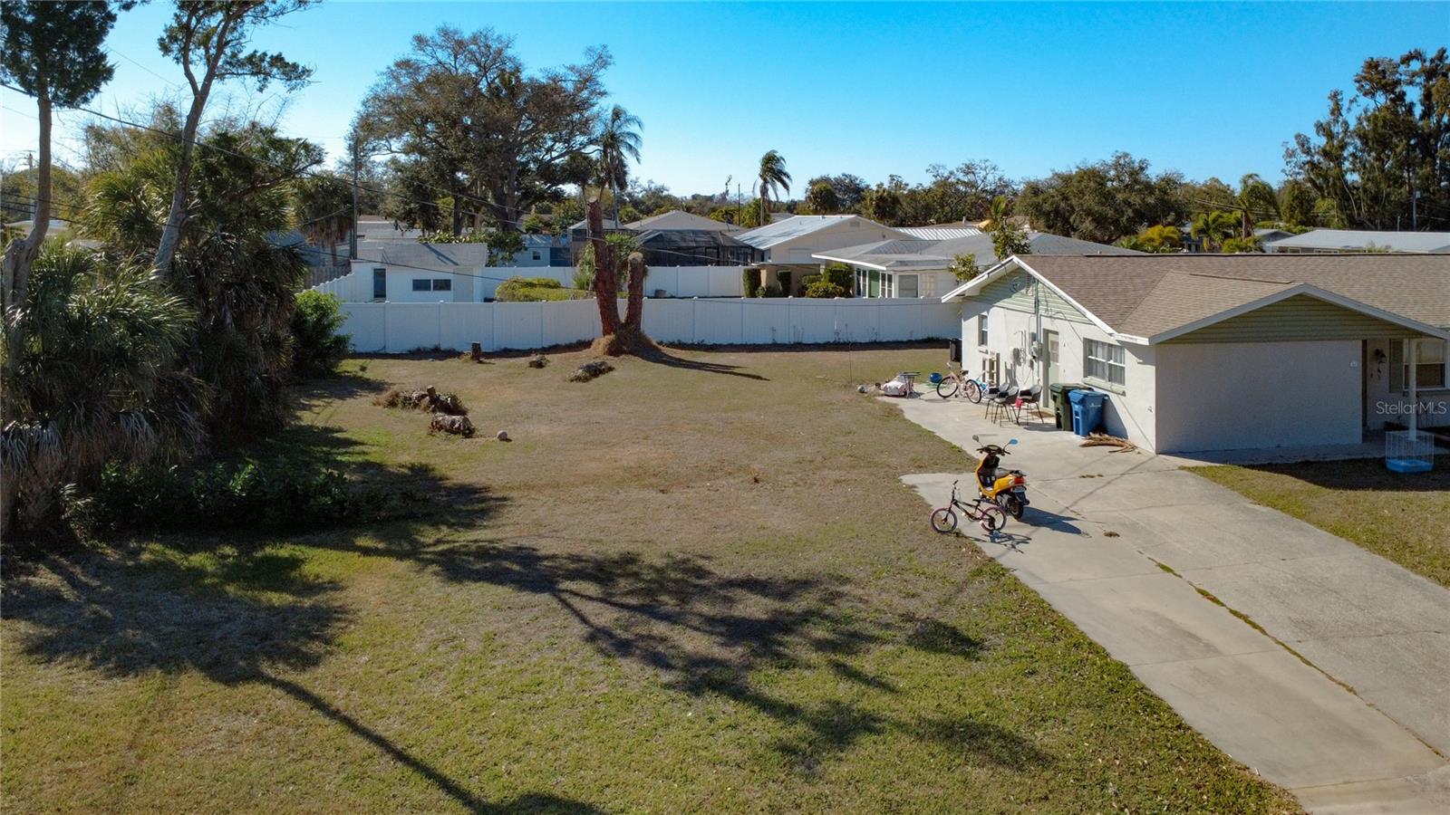 EAST VENICE - Residential