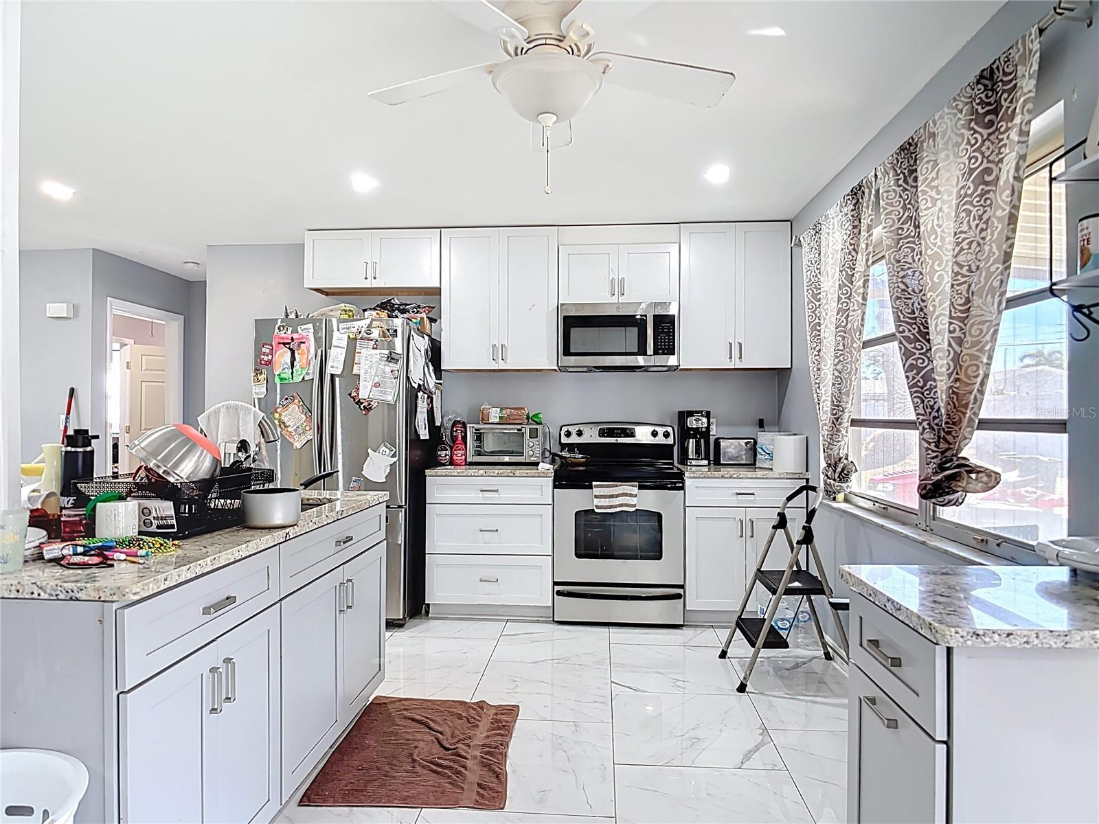 EAST VENICE - Residential