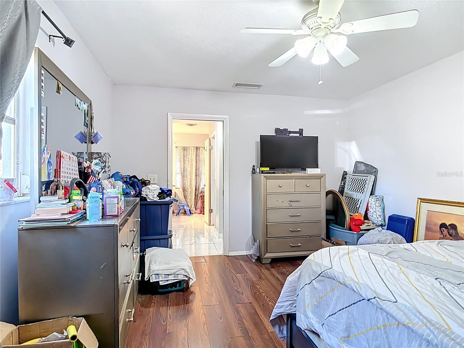 EAST VENICE - Residential