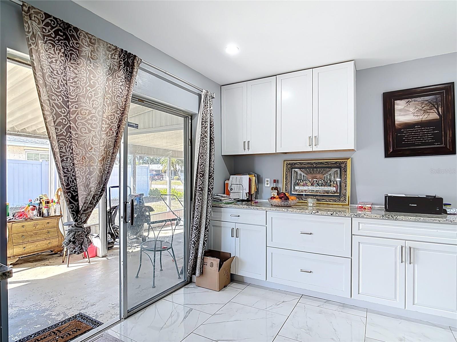 EAST VENICE - Residential