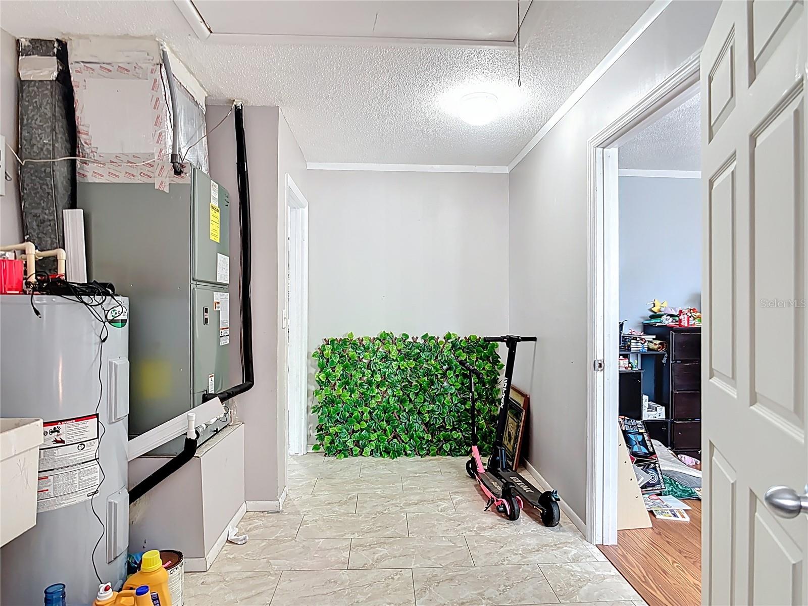 EAST VENICE - Residential