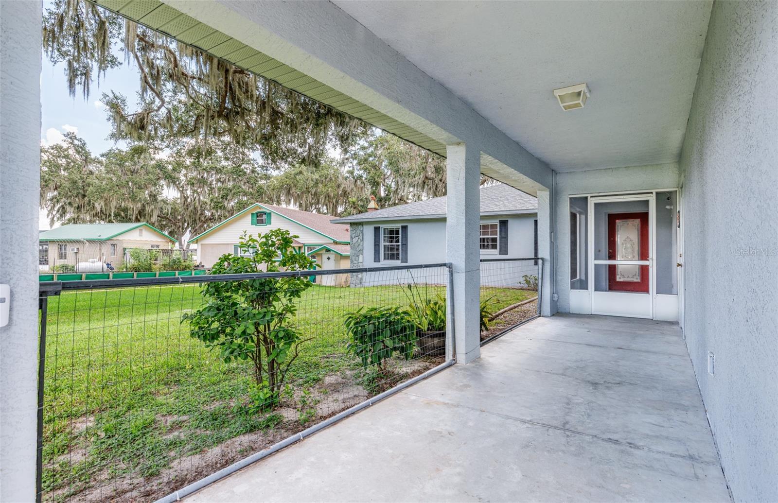 2453 N LAKEFRONT DRIVE
