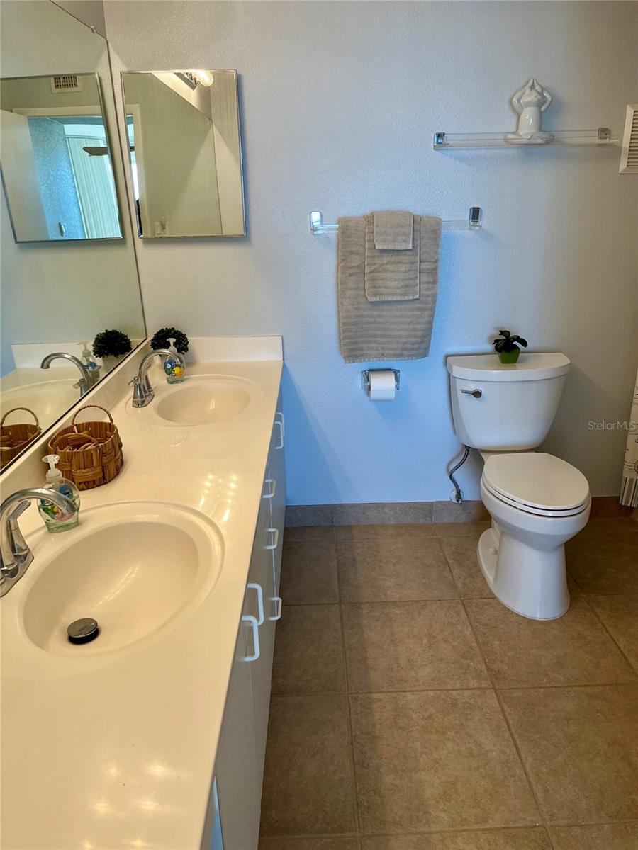 BAHIA VISTA UNIT IV - Residential