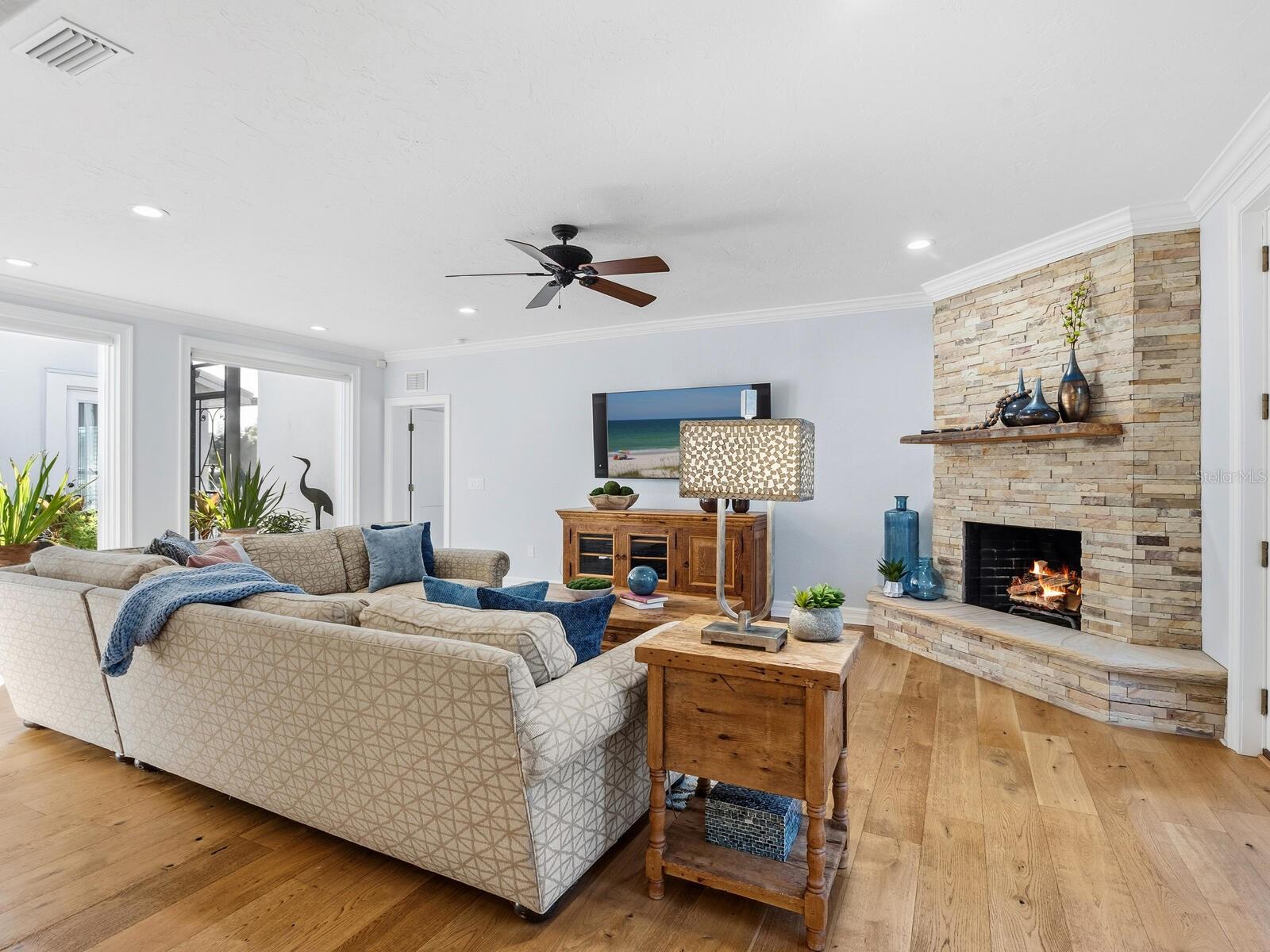 PRINCES GATE - Residential