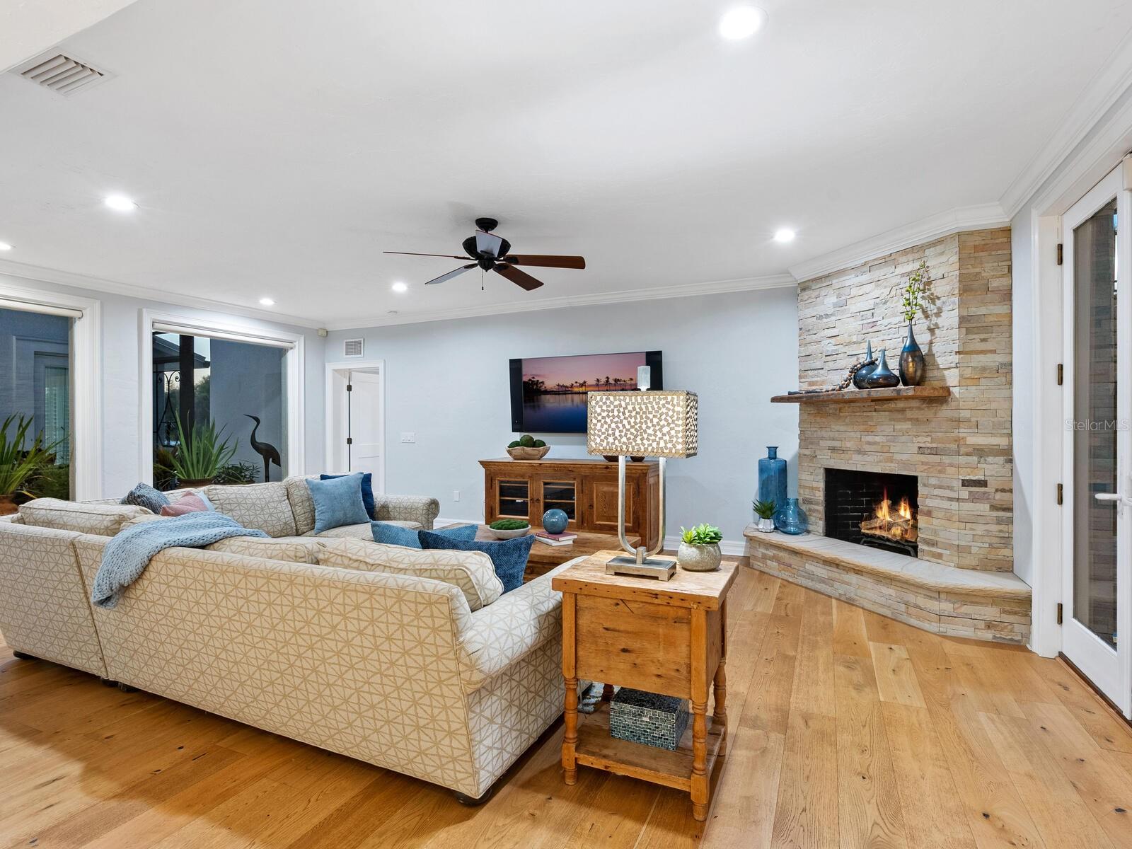 PRINCES GATE - Residential