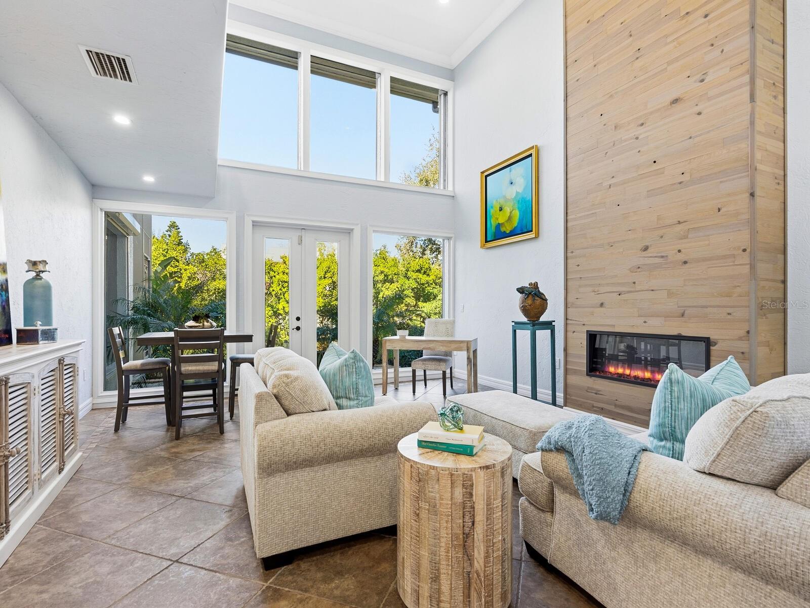 PRINCES GATE - Residential