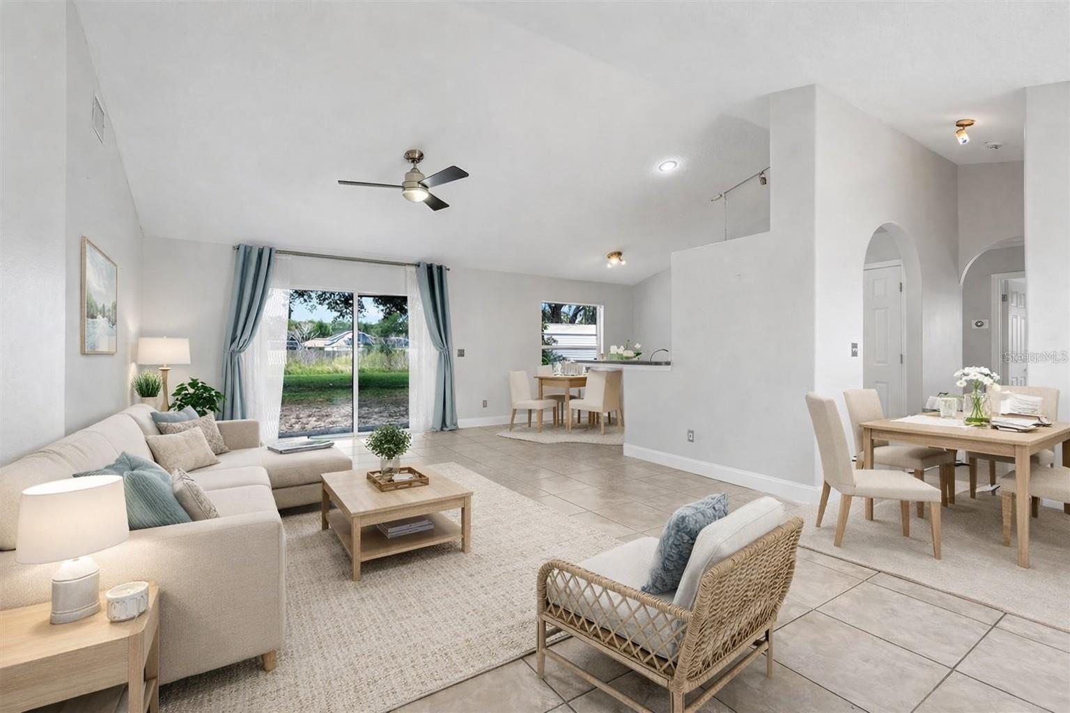 GROVELAND HIDDEN LAKES ESTATES - Residential