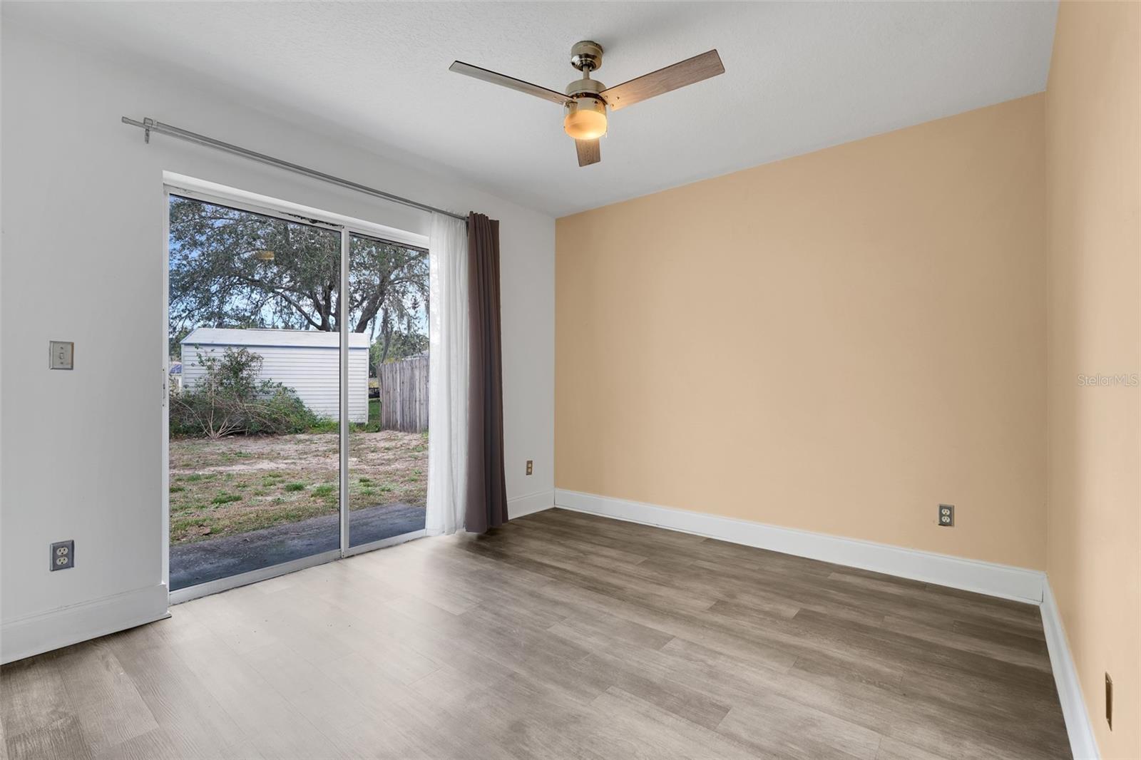 GROVELAND HIDDEN LAKES ESTATES - Residential