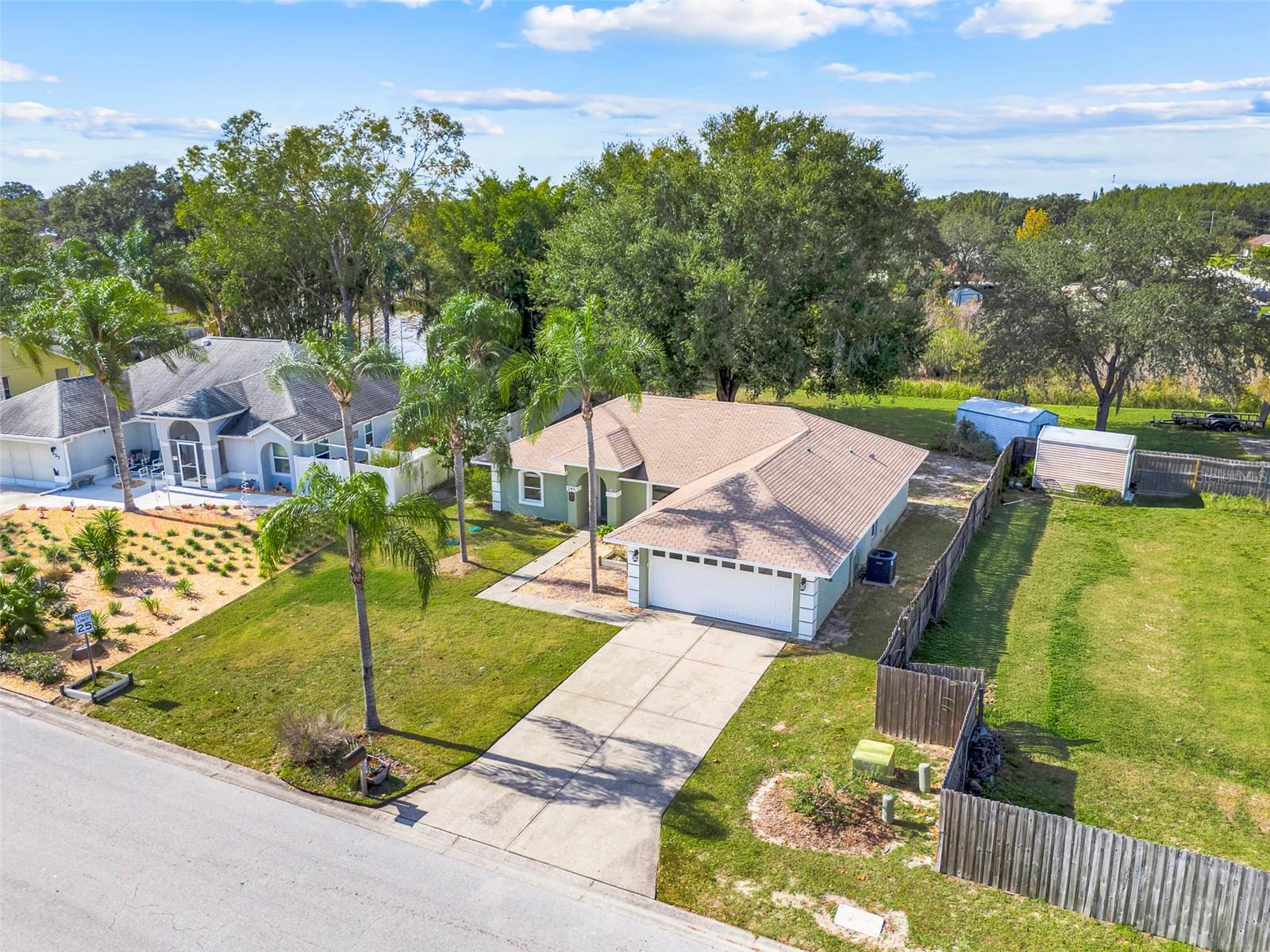 GROVELAND HIDDEN LAKES ESTATES - Residential