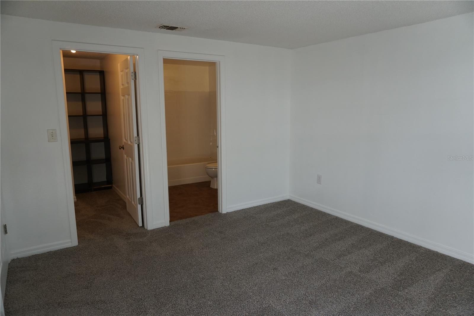 LAFAYETTE SQUARE CONDO - Residential Lease