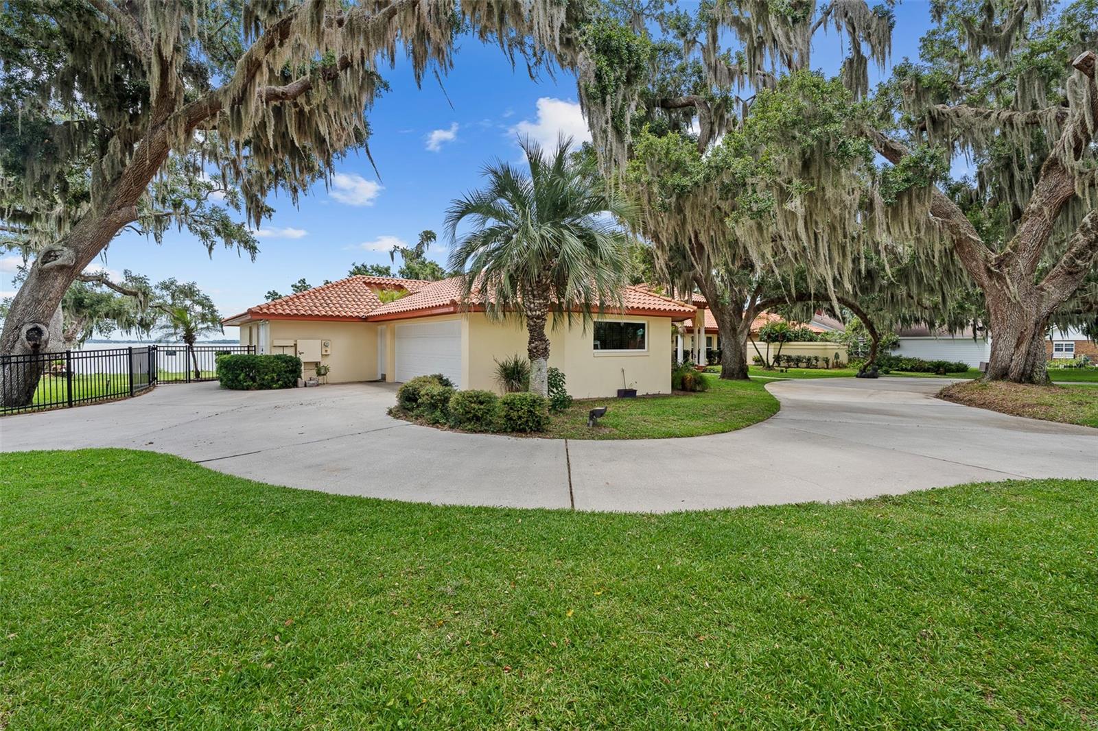 1412 MOSSWOOD DR