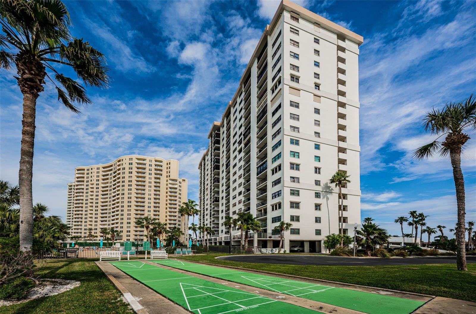 LANDMARK TOWERS - Residential Lease