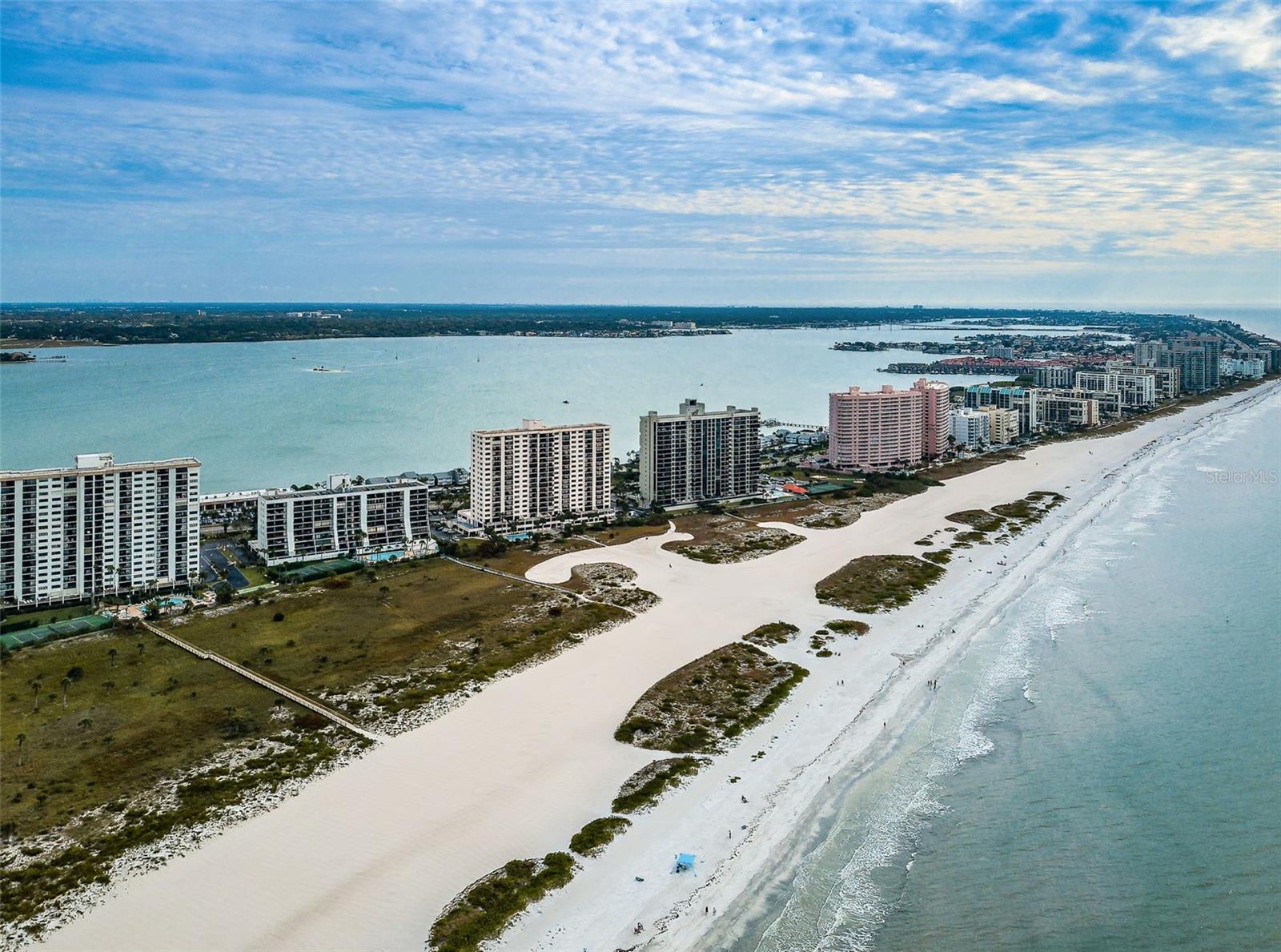 LANDMARK TOWERS - Residential Lease