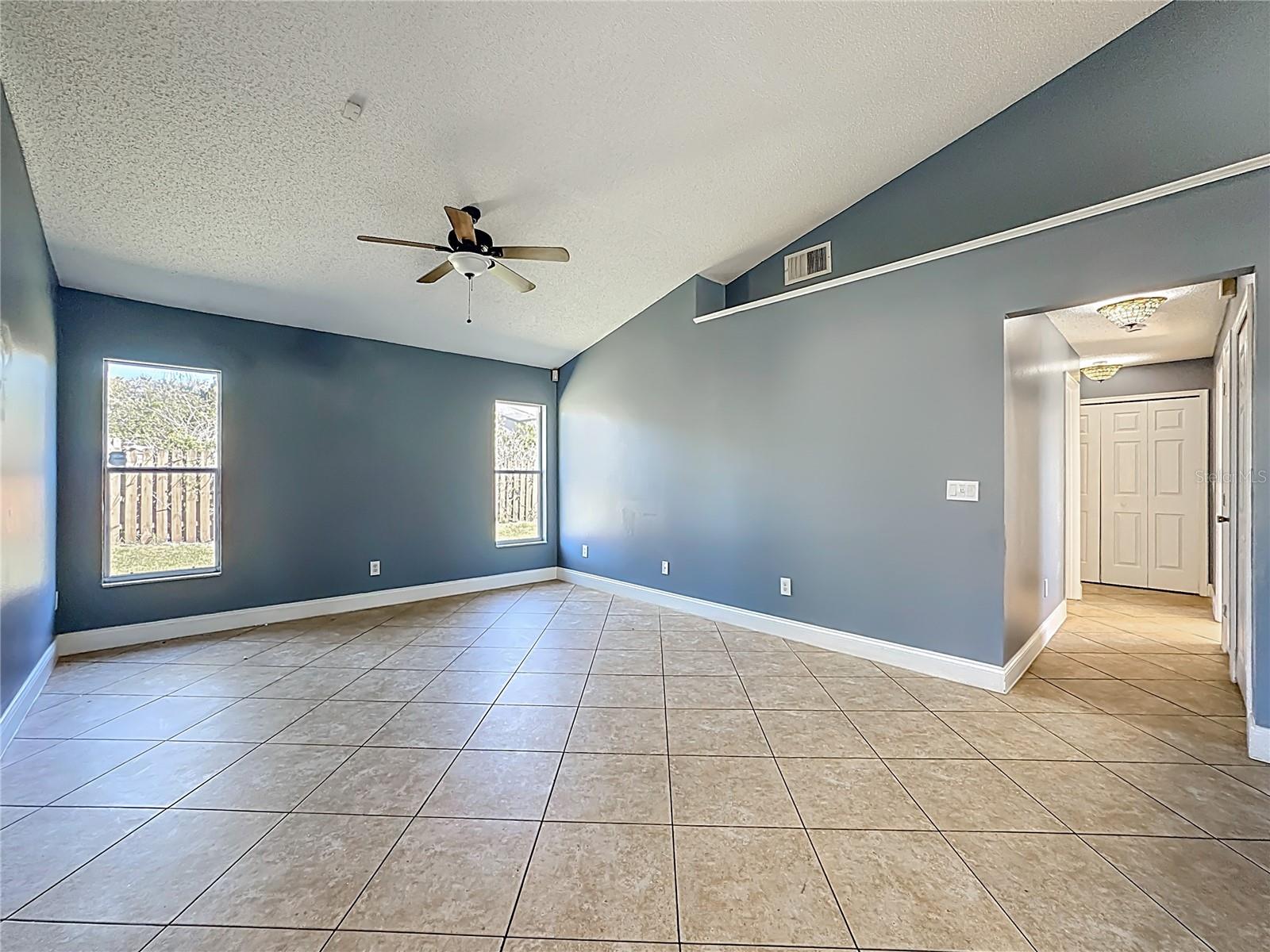 COUNTRY CREEK ESTATES PH 1 - Residential