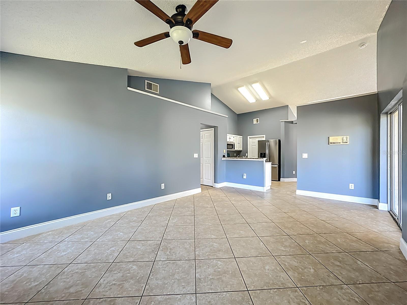 COUNTRY CREEK ESTATES PH 1 - Residential