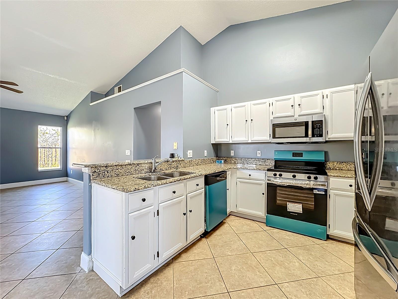 COUNTRY CREEK ESTATES PH 1 - Residential