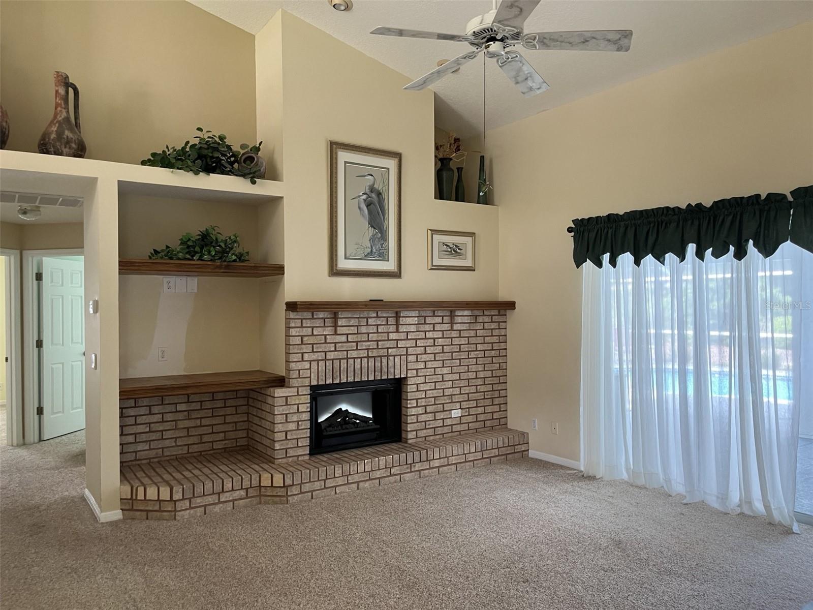 RAINBOW SPGS 05 REP - Residential