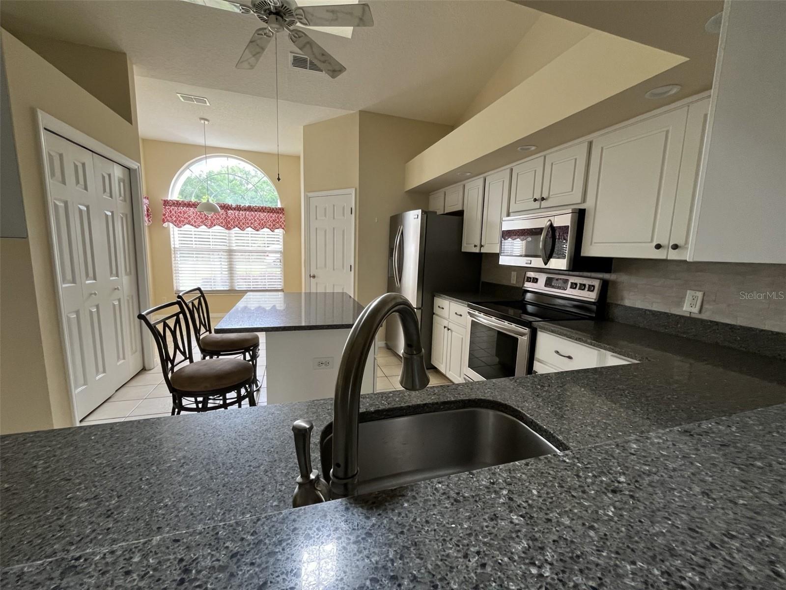 RAINBOW SPGS 05 REP - Residential