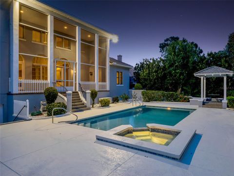 A home in WINTER HAVEN