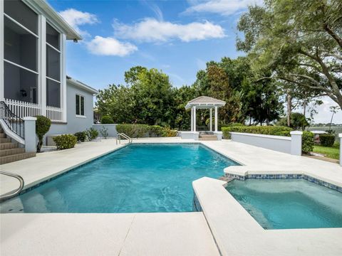 A home in WINTER HAVEN