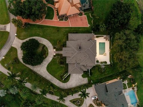 A home in WINTER HAVEN