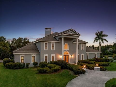 A home in WINTER HAVEN