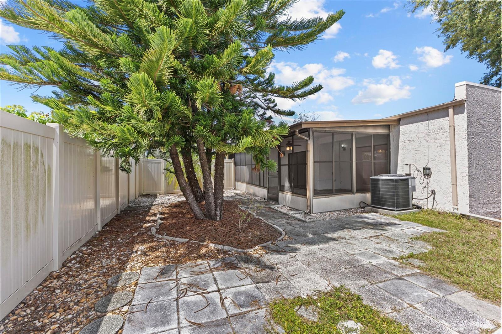 PINEWOOD VILLAS - Residential