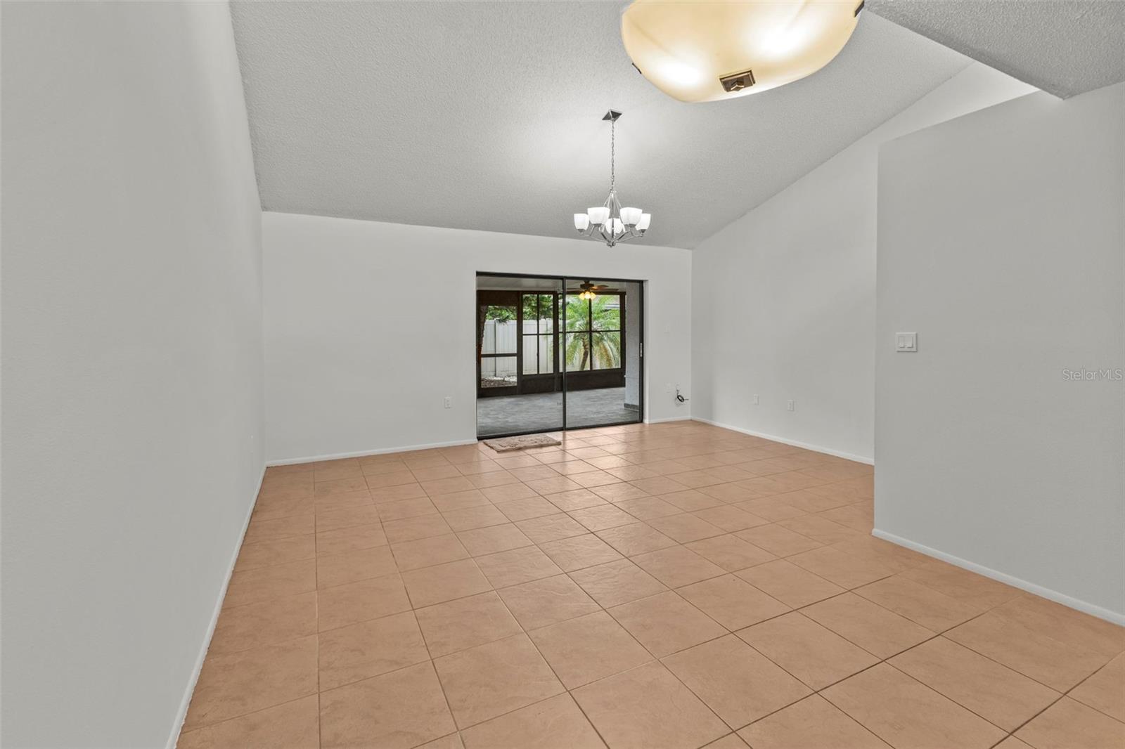 PINEWOOD VILLAS - Residential