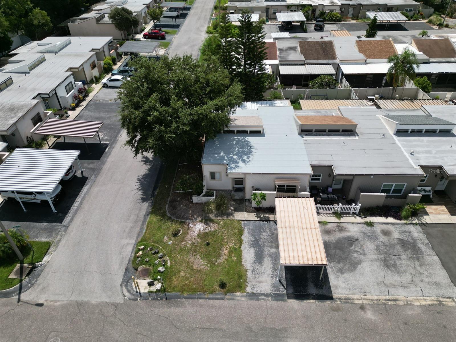 PINEWOOD VILLAS - Residential