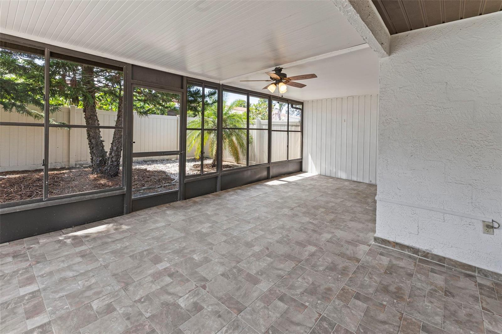 PINEWOOD VILLAS - Residential