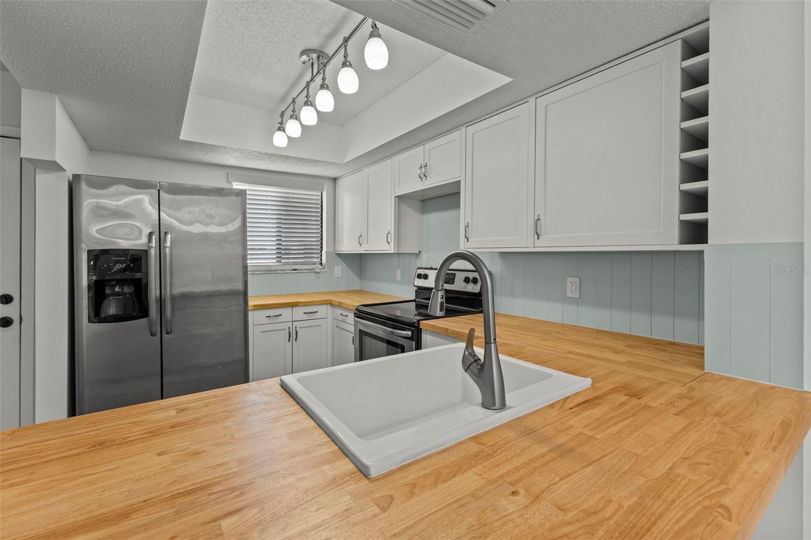 PINEWOOD VILLAS - Residential