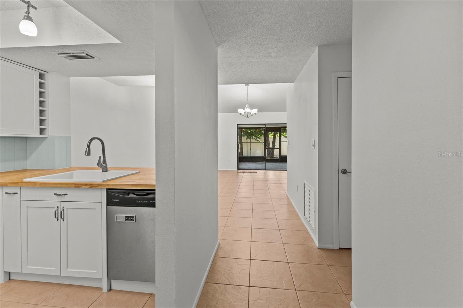 PINEWOOD VILLAS - Residential