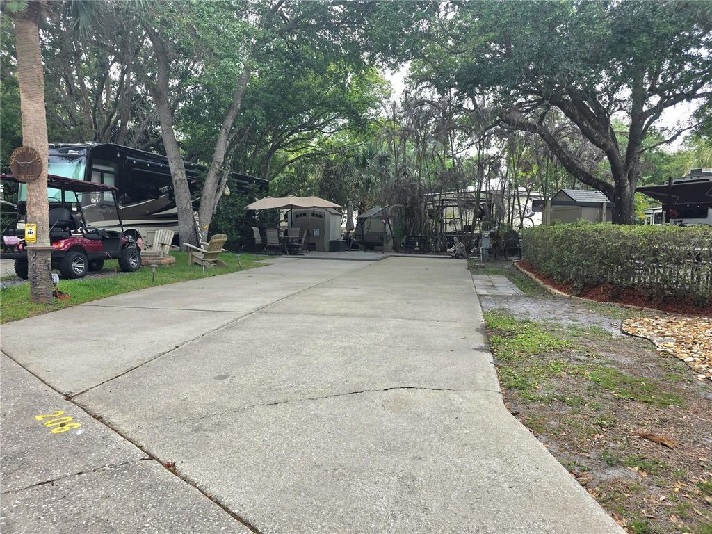 Photo of 206 Longhorn Drive, Lake Wales, FL 33898 (MLS # P4938518)