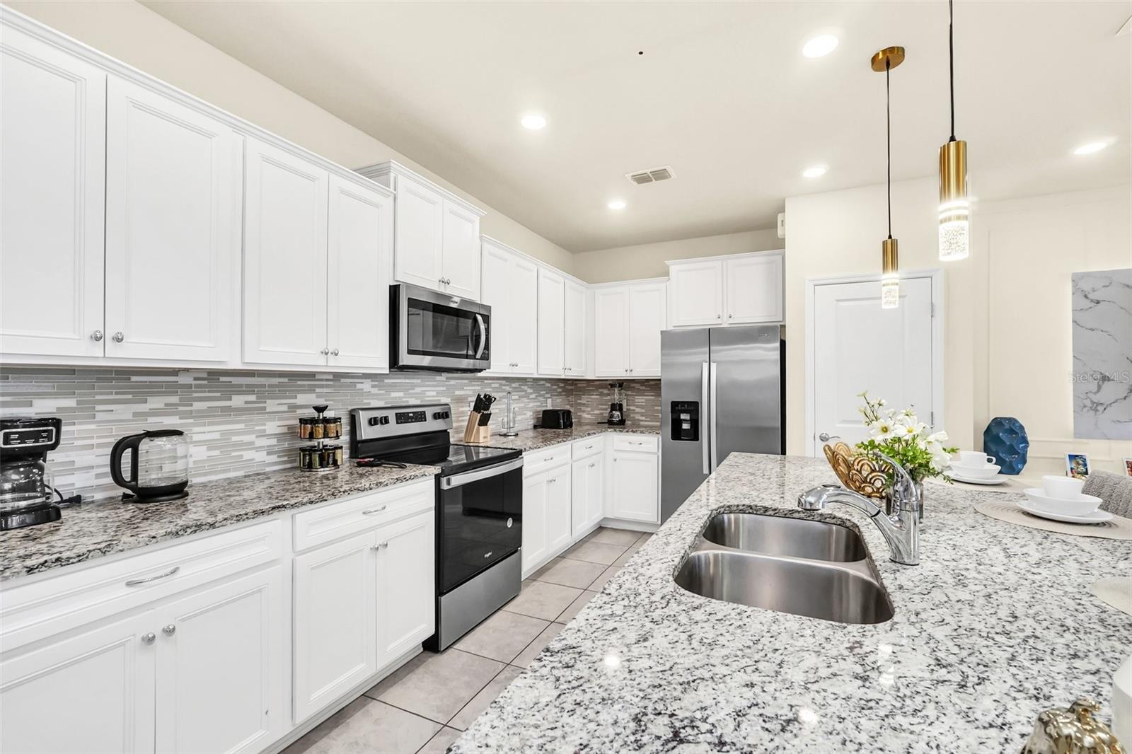 WINDSOR ISLAND RESIDENCE - Residential