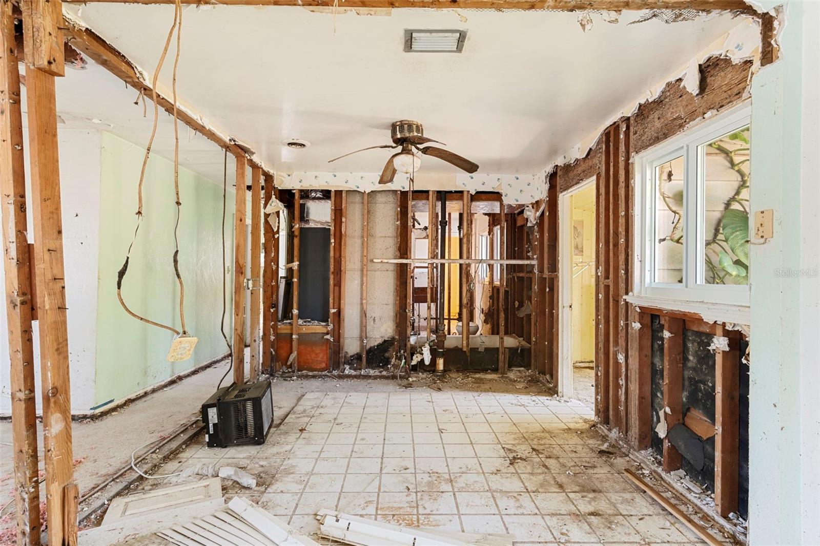 PATRICIA MANOR - Residential