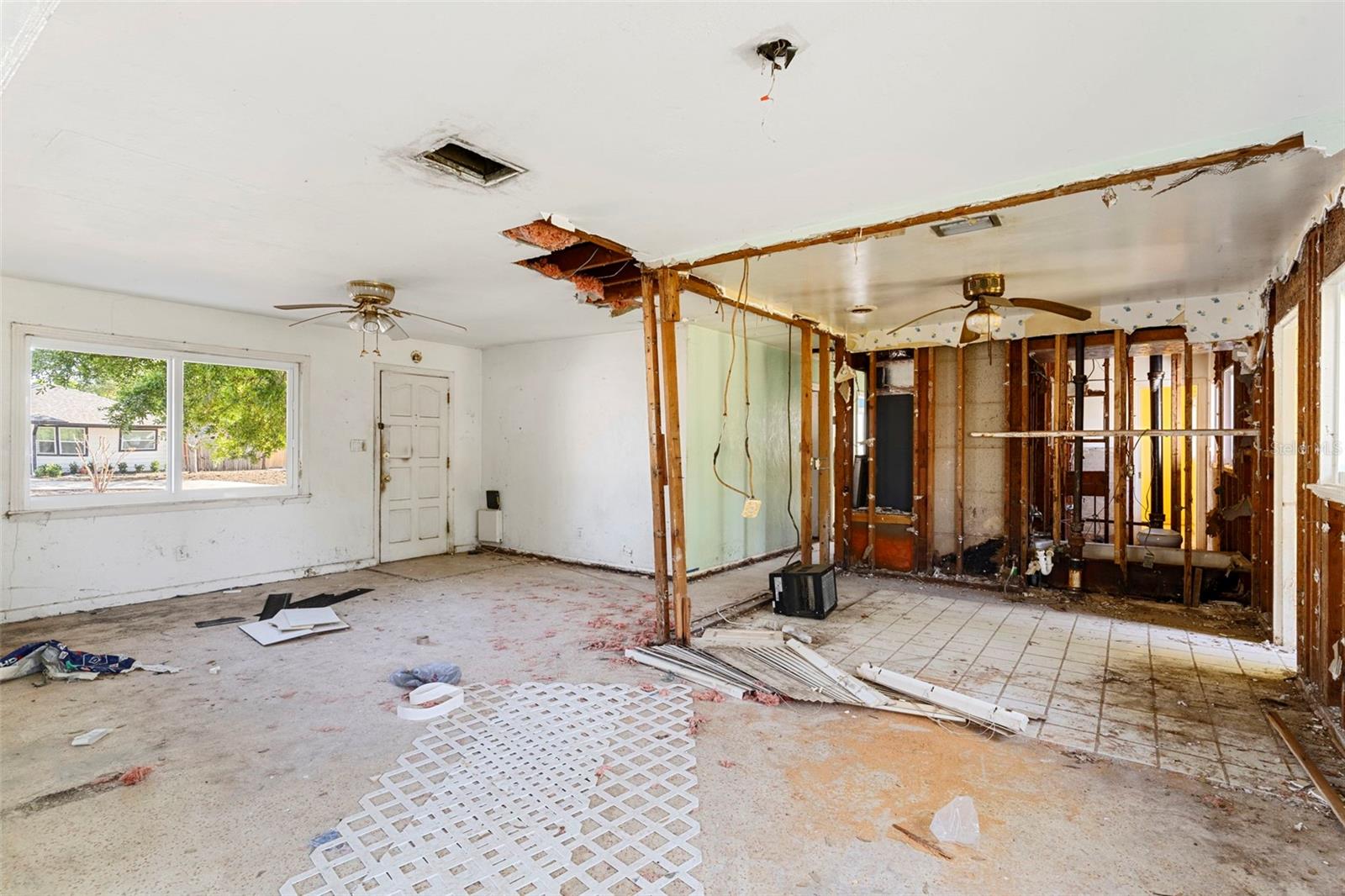 PATRICIA MANOR - Residential