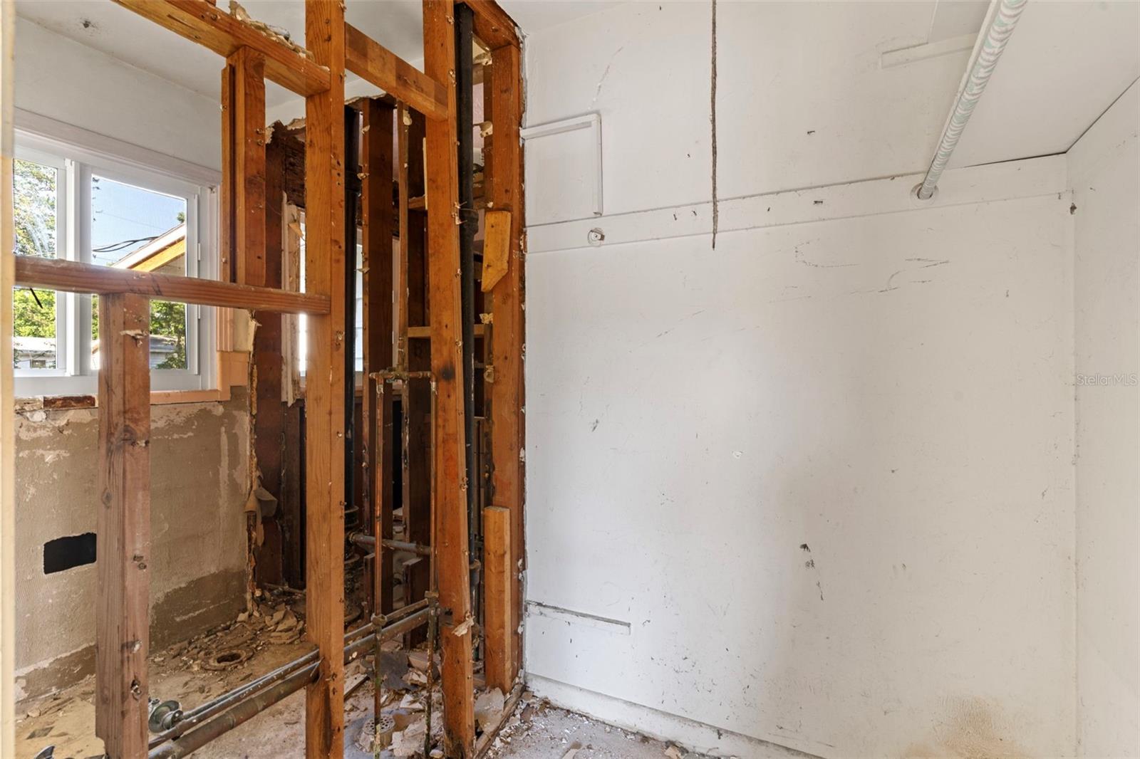 PATRICIA MANOR - Residential