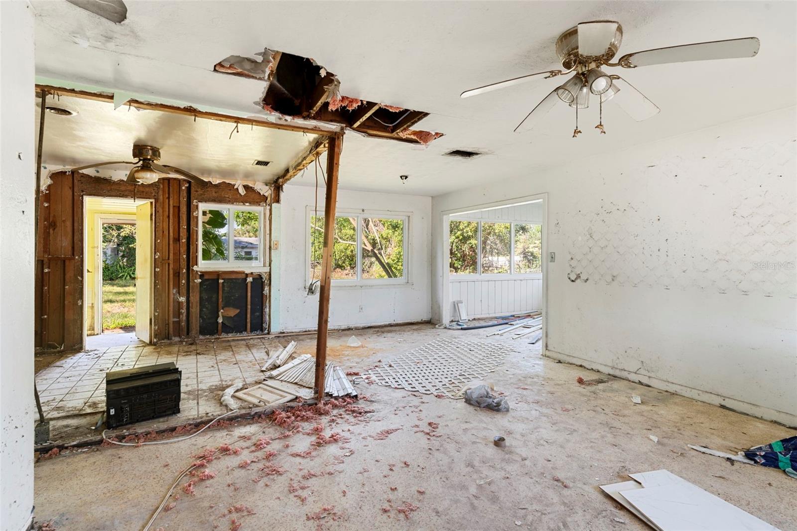 PATRICIA MANOR - Residential