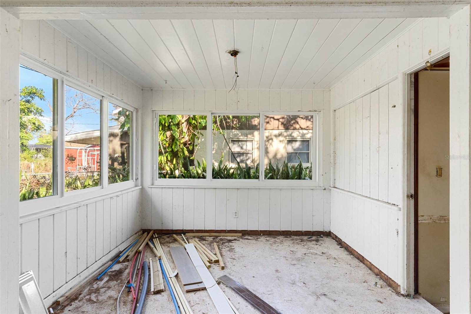 PATRICIA MANOR - Residential