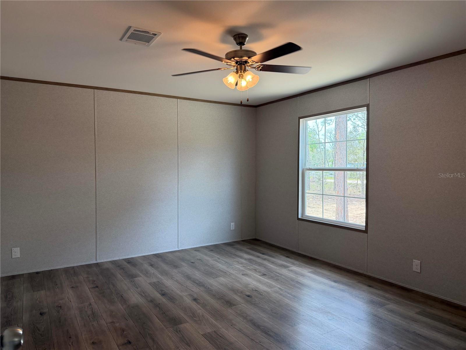 WILLISTON HIGHLANDS UN 5 - Residential