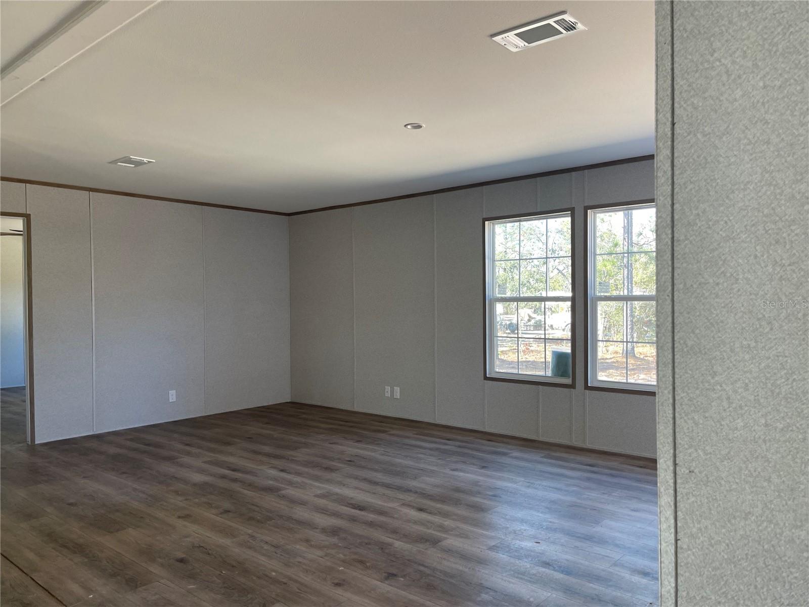 WILLISTON HIGHLANDS UN 5 - Residential