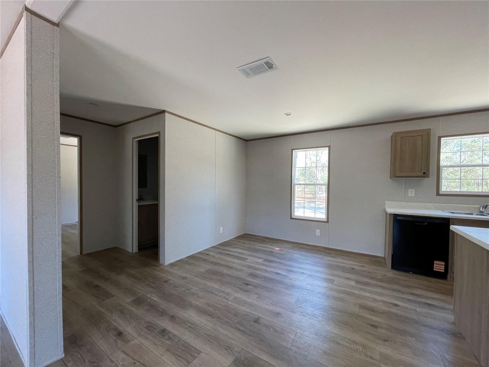 WILLISTON HIGHLANDS UN 5 - Residential