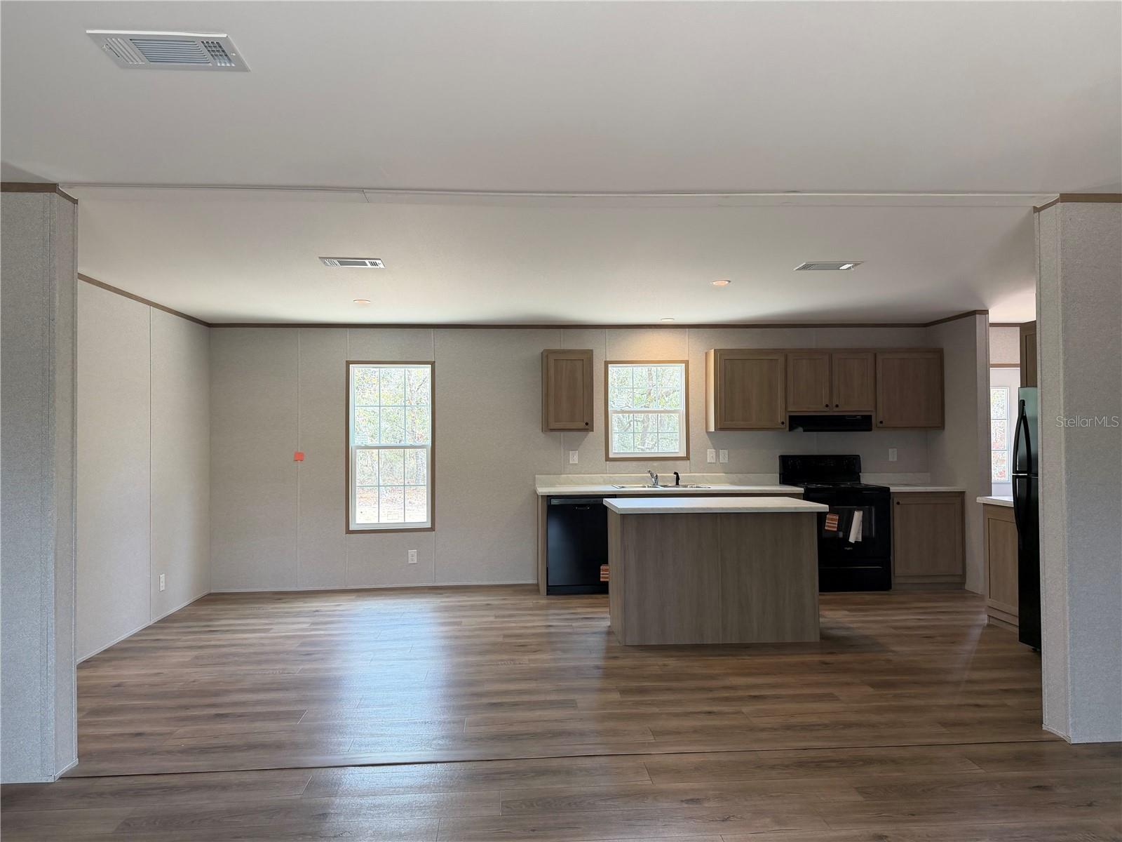 WILLISTON HIGHLANDS UN 5 - Residential