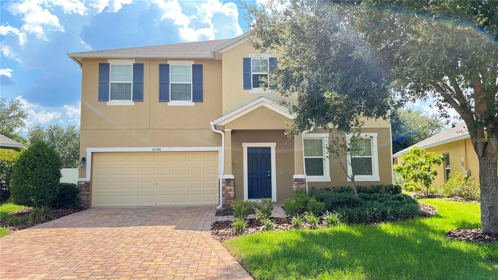 Enjoy living in this gorgeous Home!! Two Story Family Home with 4 bedrooms, 2.5 baths, and approximately 2721 Sq. Ft. of Living Space. Tile in the dining and kitchen area. Very Cozy A MUST SEE!!. All Appliances included (Refrigerator, Stove, Microwave, Dishwasher, Disposal, Washer, Dryer).
Home is located in the community of Sawgrass Bay in Clermont, off Highway 27, approximately 9.5 miles away from the Disney Main gate, very close to Wal-Mart Super Center, Lowes, post office, banks, restaurants, gas station, library, and a lot of convenience stores, the Sawgrass Elementary school is close